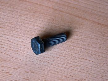 Tornillo hexagonal