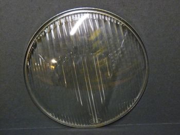 Fabrikat Hella, mit Hella Zeichen in einem ovalen Kreis, eingegossene Nummer: 1-15675-2 Germany Importe d allemagne, gebraucht evtl. mit Kratzern