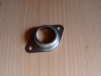 Holding plate