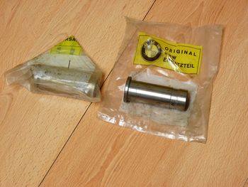 Sleeve for rocker arm bedding or B7-01-048