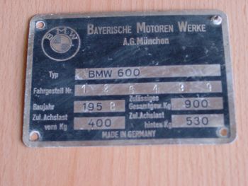 Placa de características