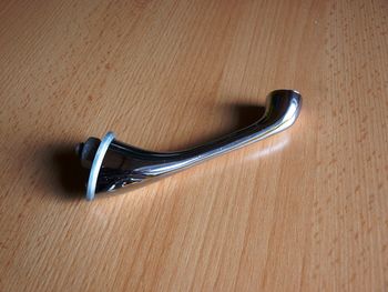 Mirror arm