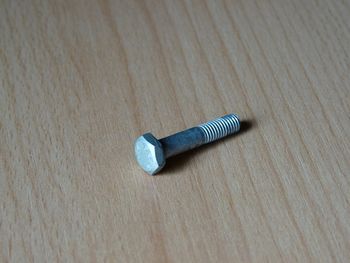 Tornillo hexagonal