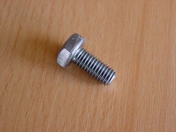 Tornillo hexagonal