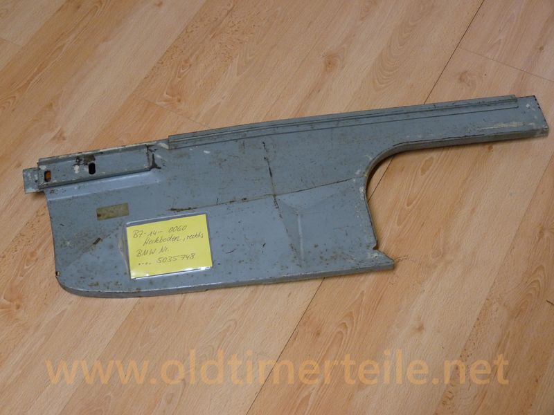 Rear floor panel