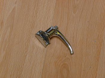 Window retainer